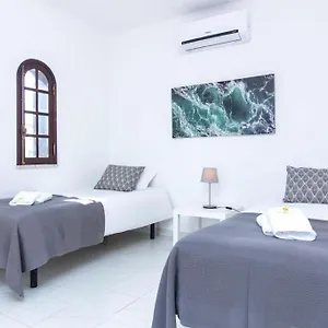 villa-dogueno-by-stay-ici-algarve-holiday-rental.hotelaalgarve.com/
