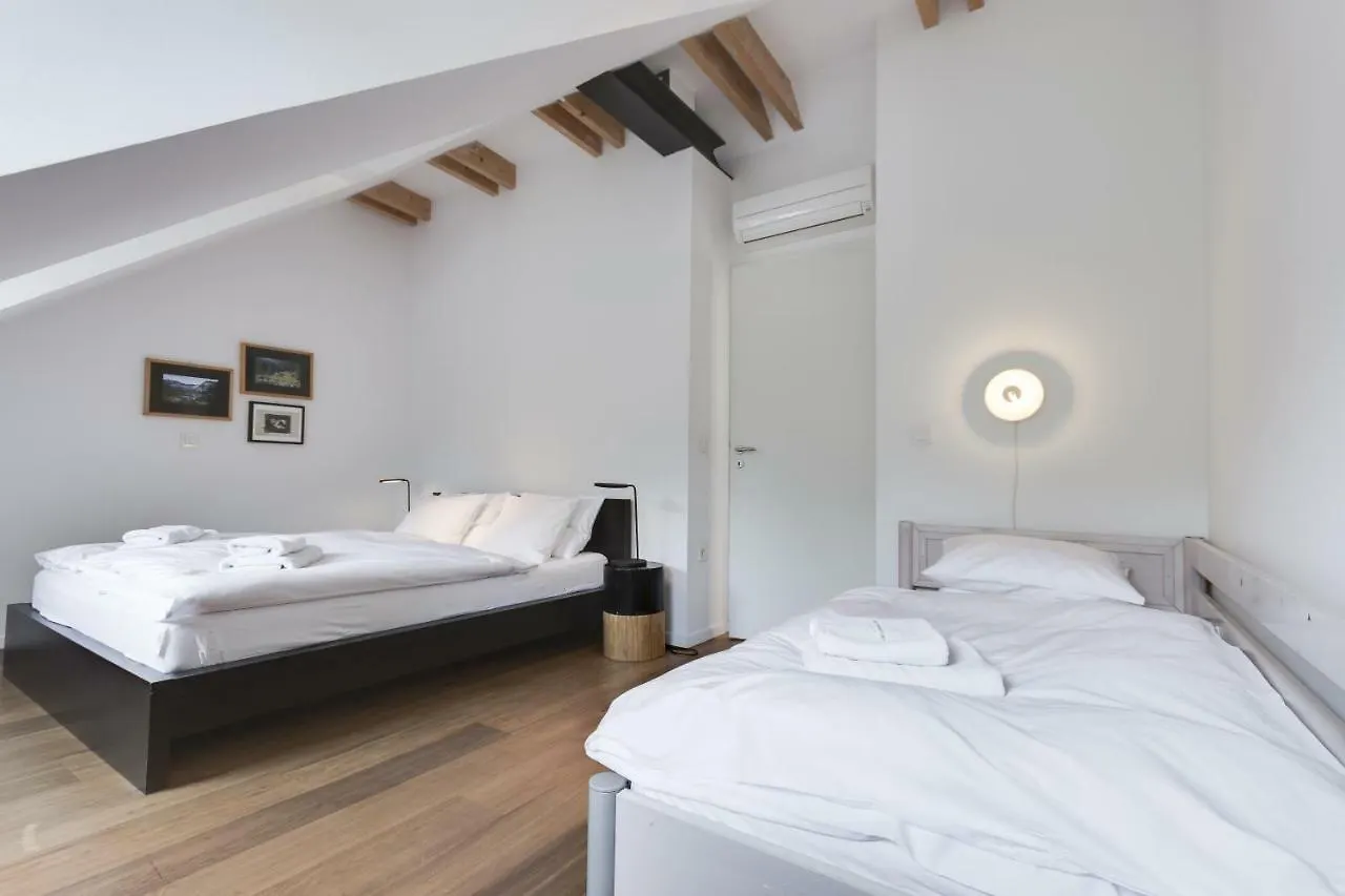 Fine Ljubljana Apartments 0*,